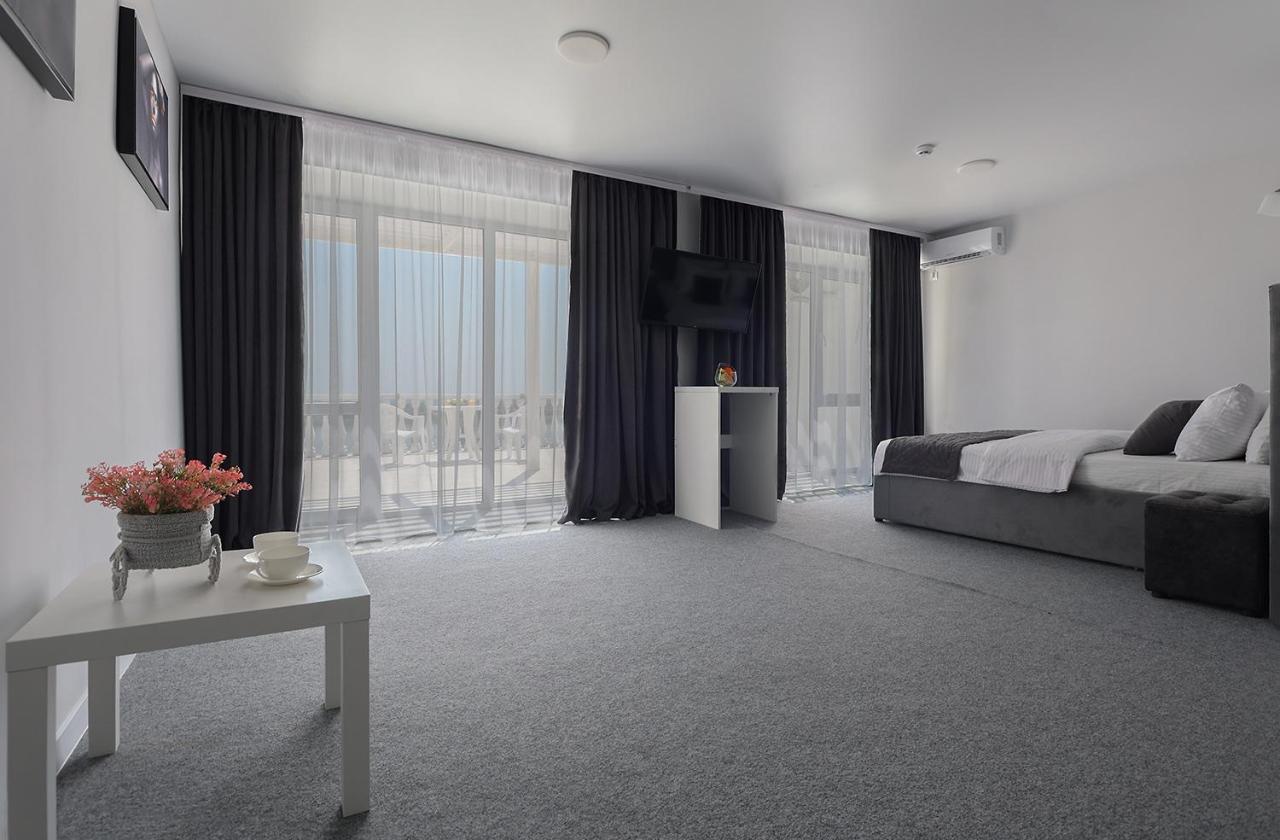 Panorama Briz Hotel Karolino-Buhaz Eksteriør billede